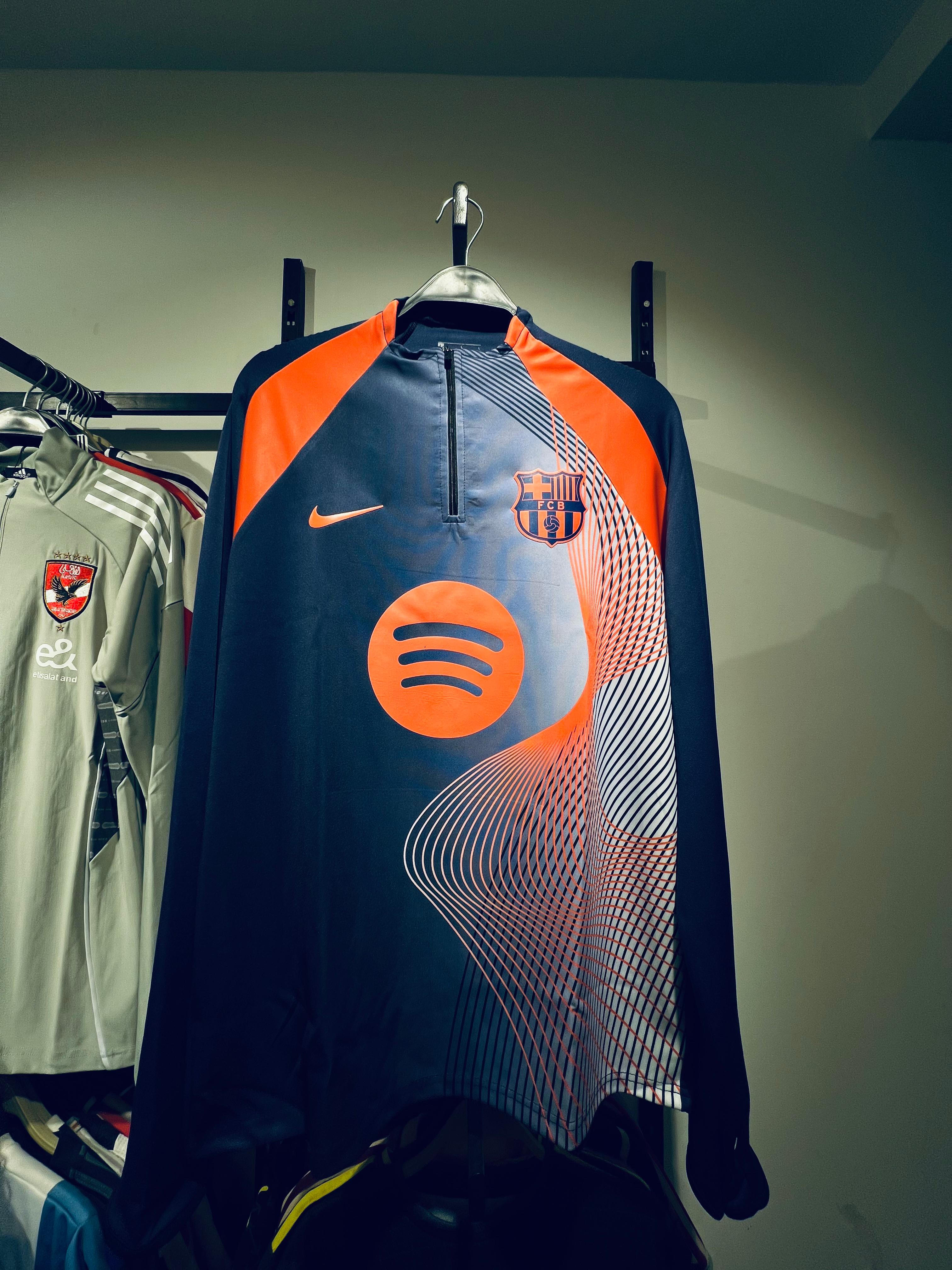 تراك برشلونه تخيلي thumbnail