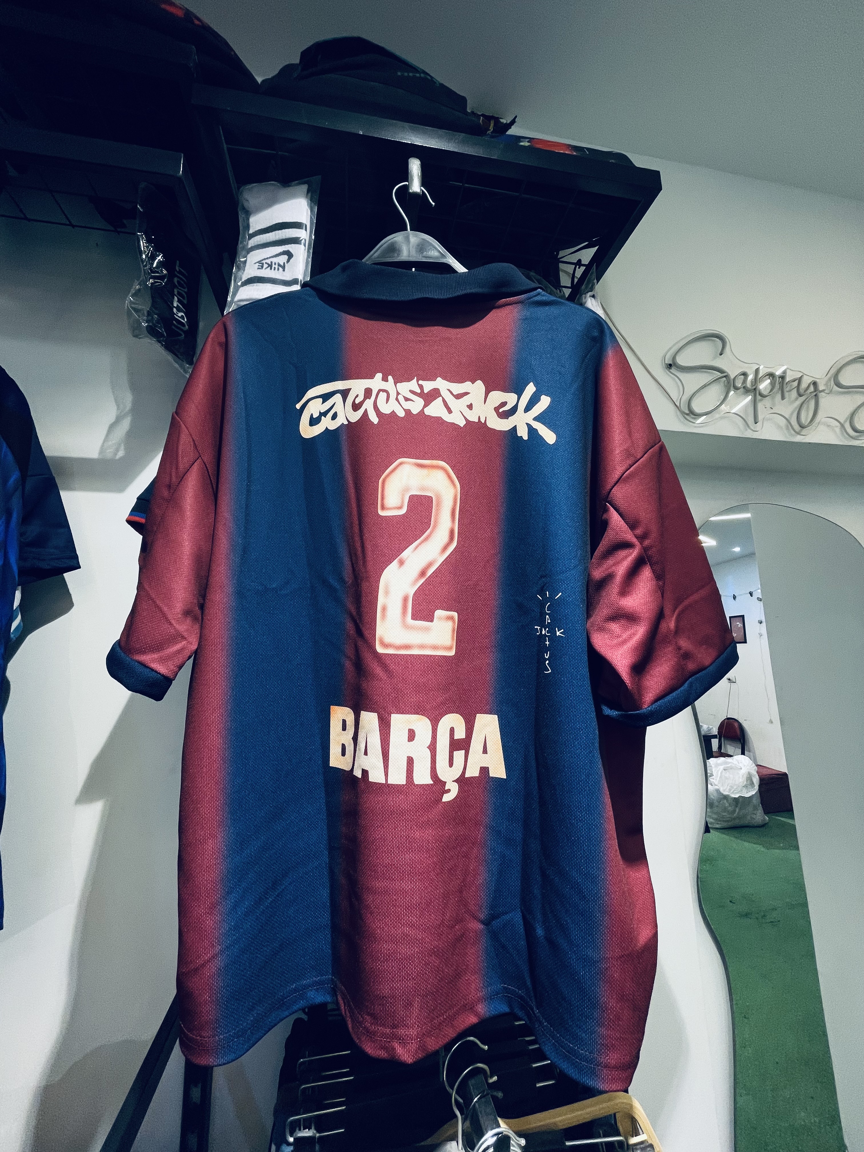 BARCELONA TRAVISCOTT thumbnail