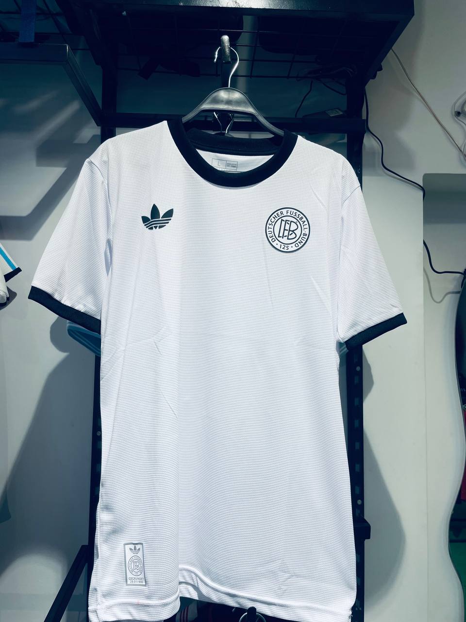 المانيا الابيض الأساسي thumbnail