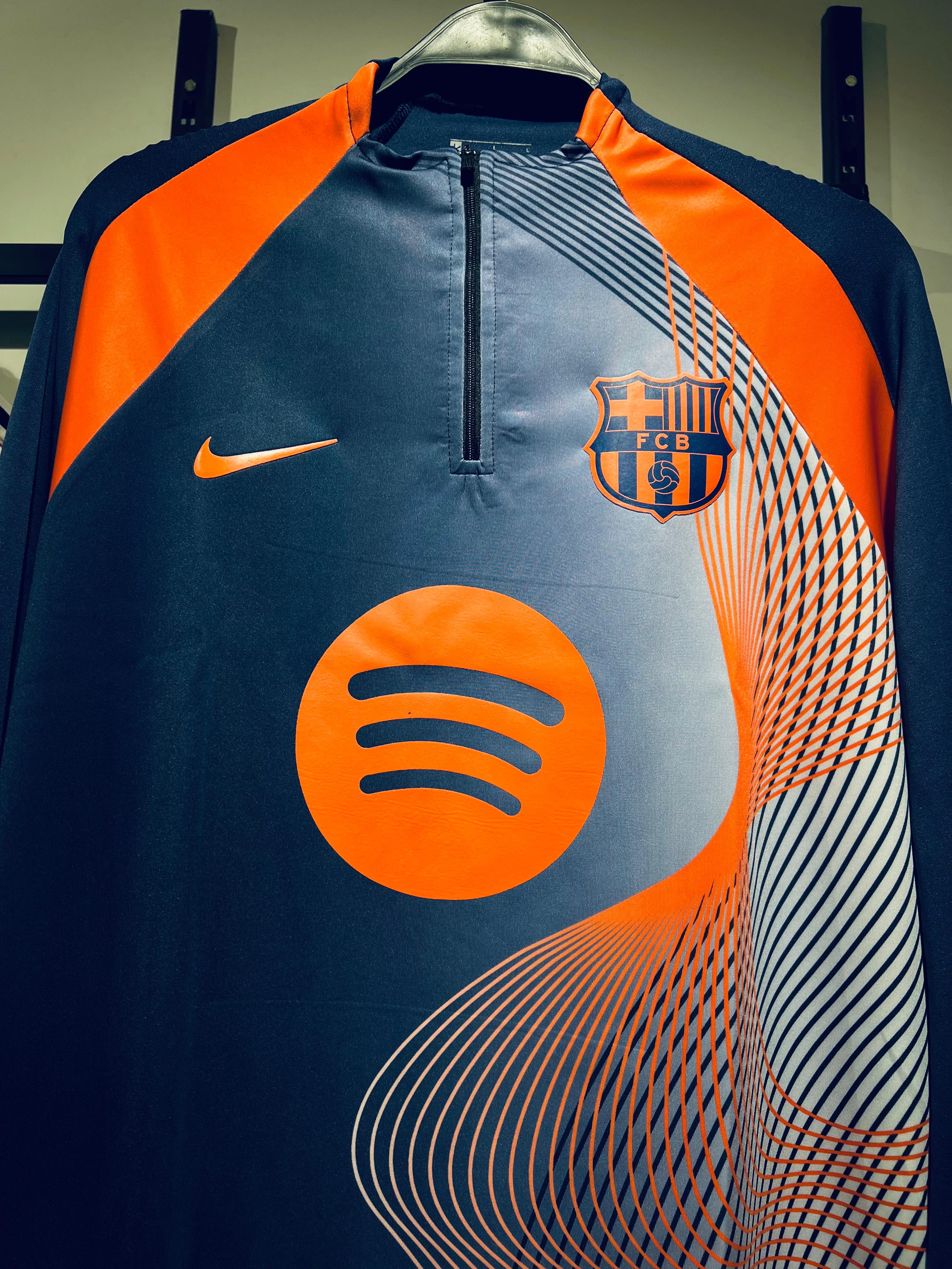 تراك برشلونه تخيلي thumbnail