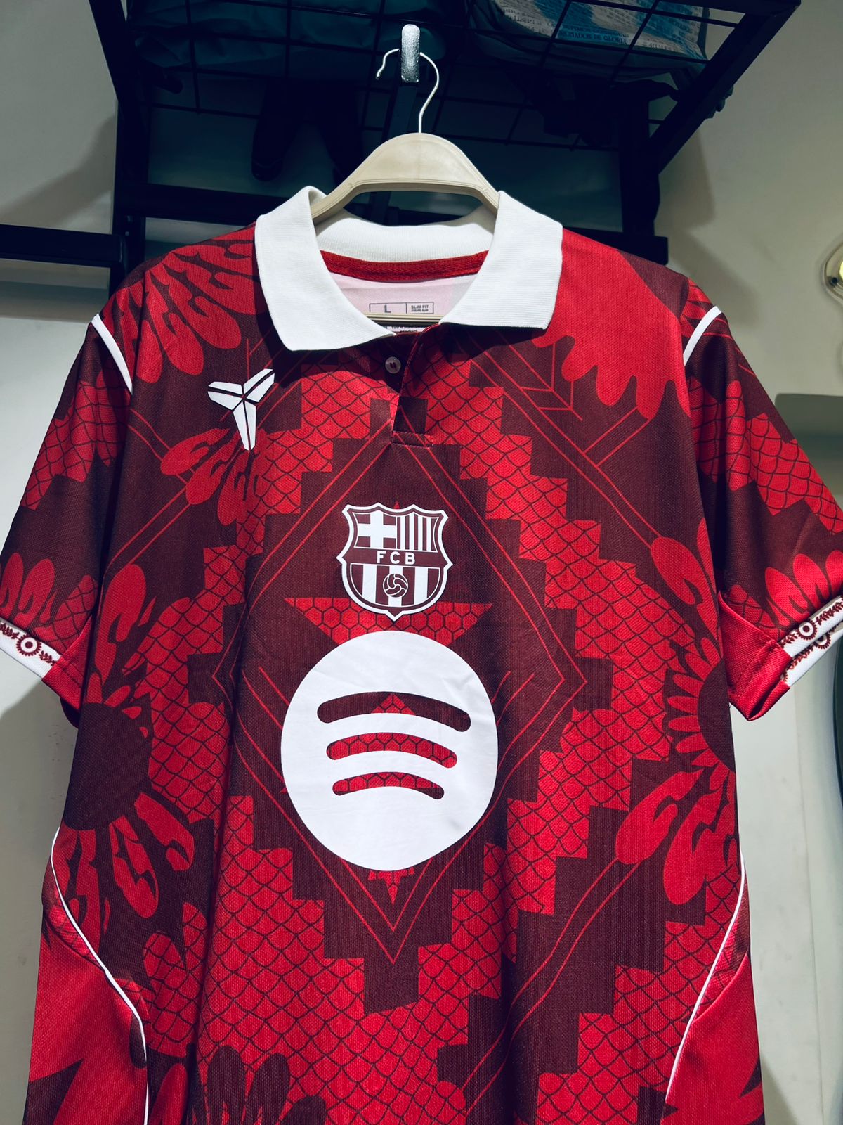 تيشيرت برشلونه الاحمر تخيلي thumbnail
