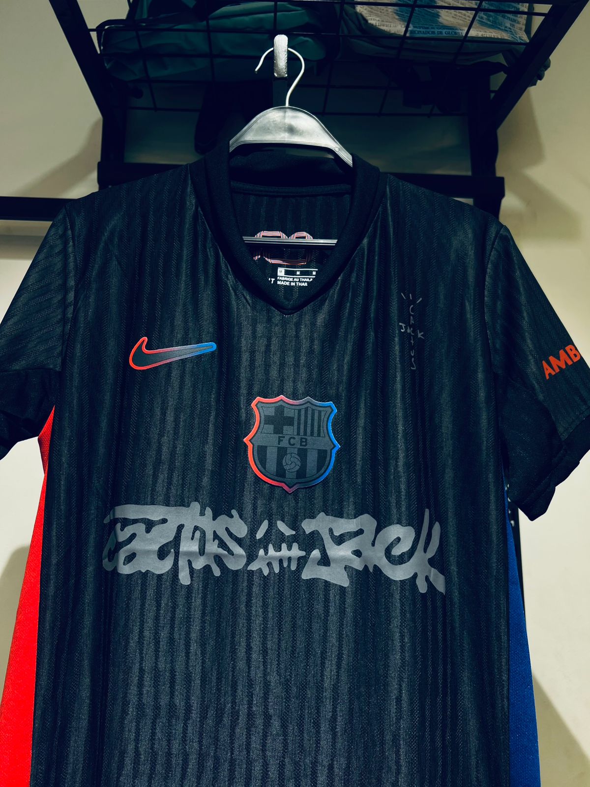 تيشيرت برشلونه ترافيس سكوت thumbnail