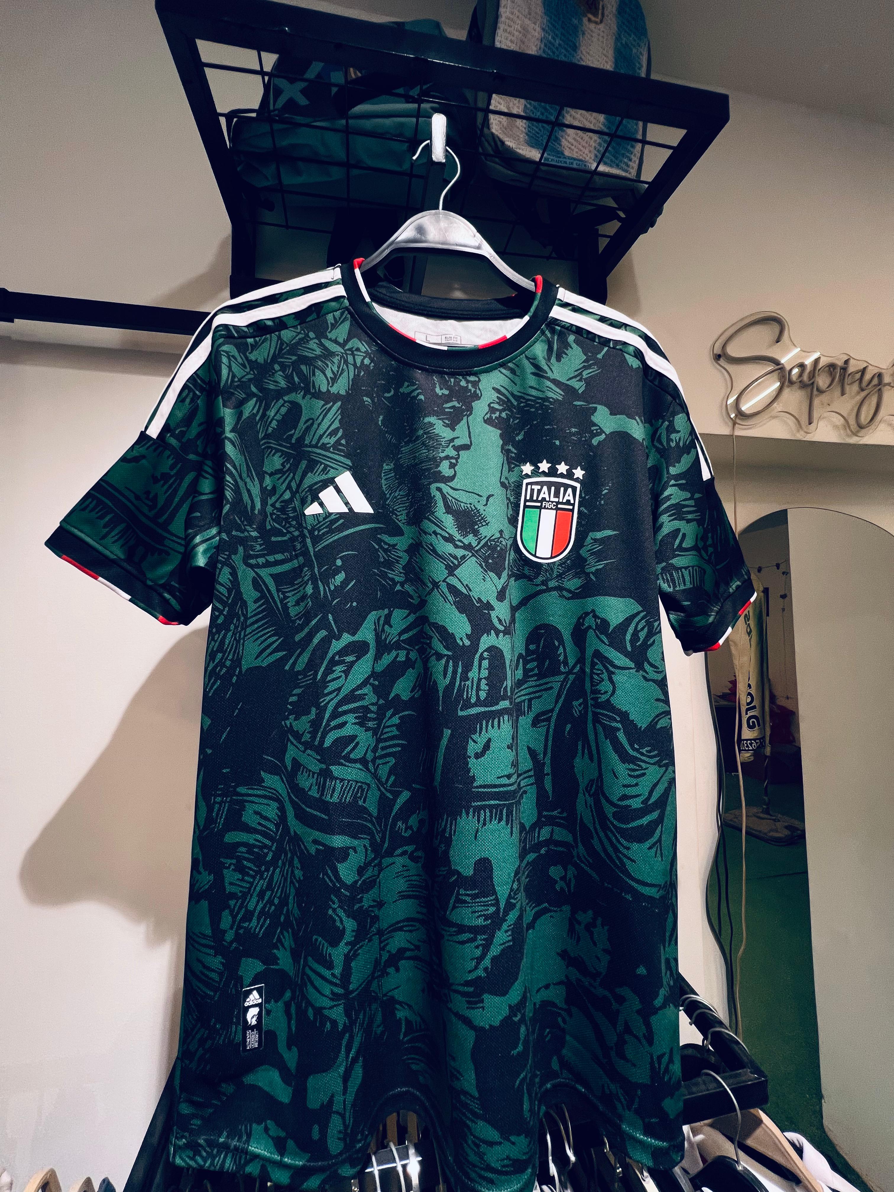 تيشيرت ايطاليا تخيلي thumbnail