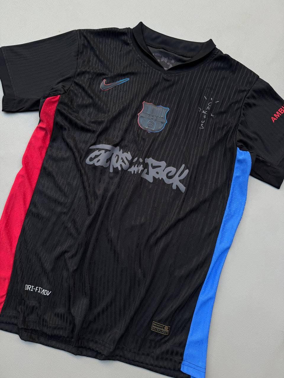 برشلونه اسود